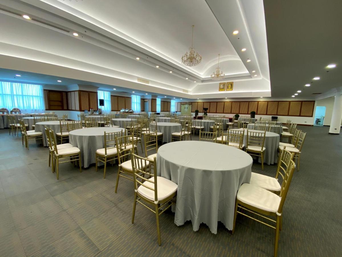 The Lanes Hotel Tutong Exterior photo