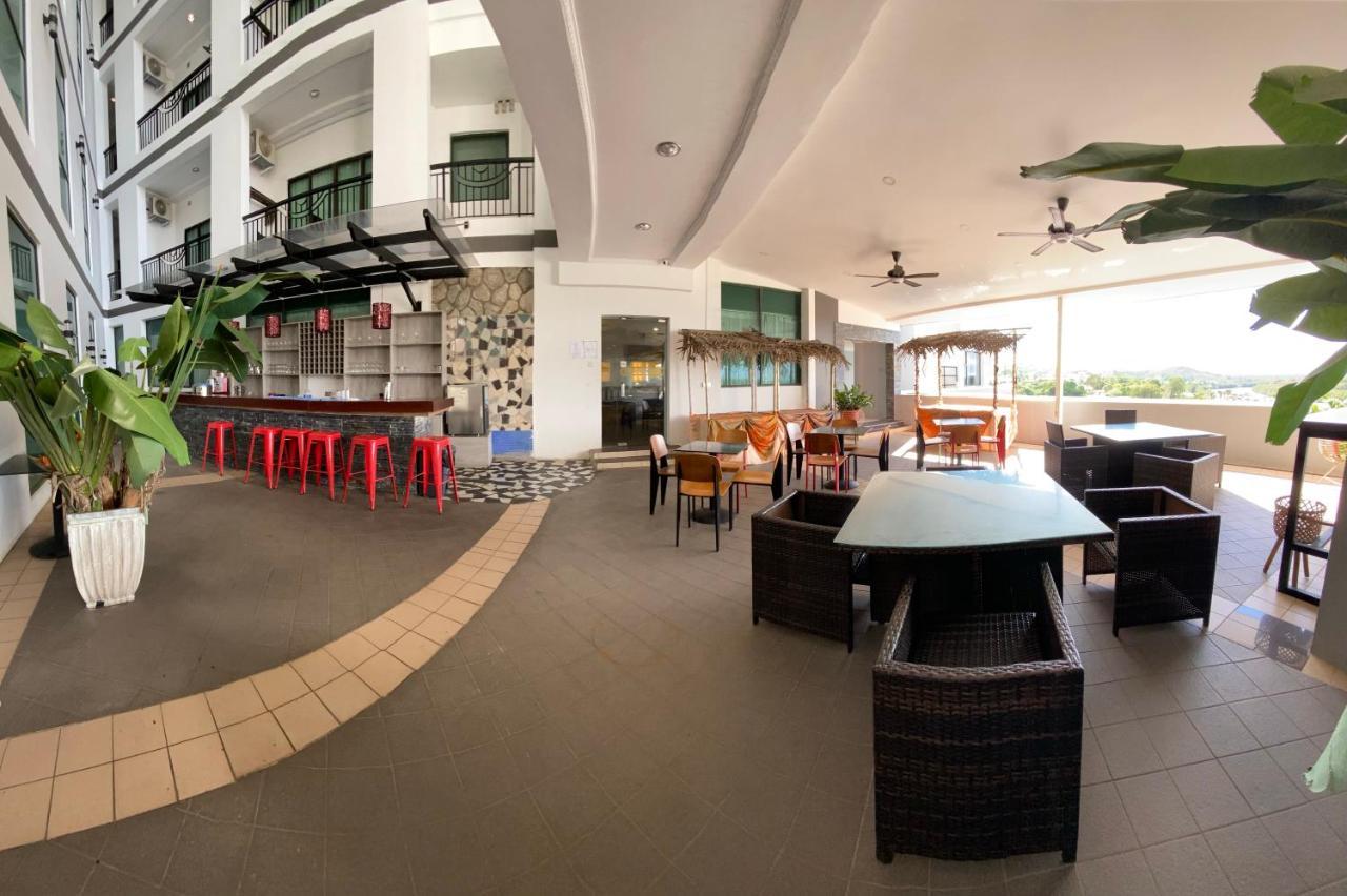 The Lanes Hotel Tutong Exterior photo